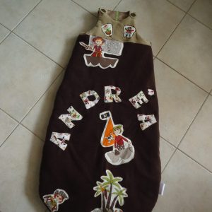 Atelier Rêves’telle à Salon de Provence : retouches professionnelles et créations sur mesure.