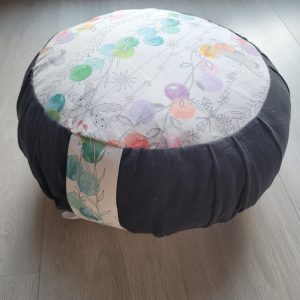 Atelier Rêves’telle à Salon de Provence : retouches professionnelles et créations sur mesure.