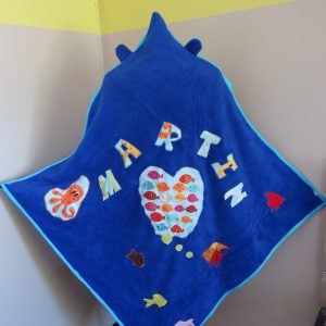 Atelier Rêves’telle à Salon de Provence : retouches professionnelles et créations sur mesure.